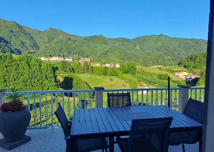 別荘 Casa Caldeiras フルナス